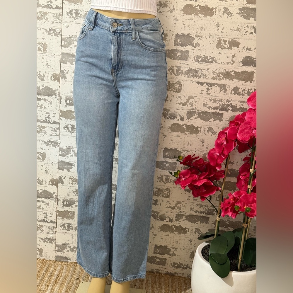 Forever 21 Light Blue Straight Leg Jeans